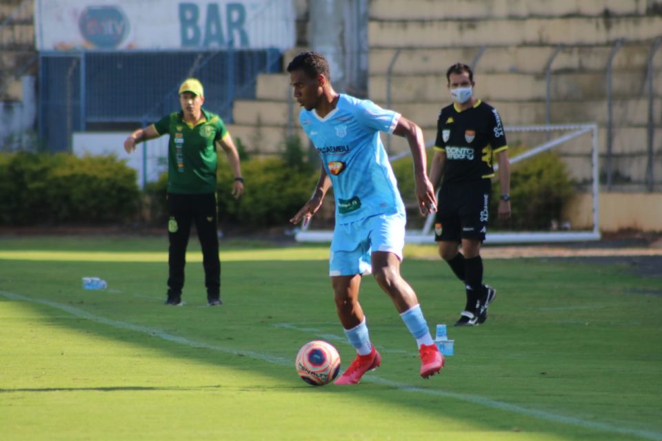 MAC enfrenta Monte Azul nesta sexta pelo Sub-20