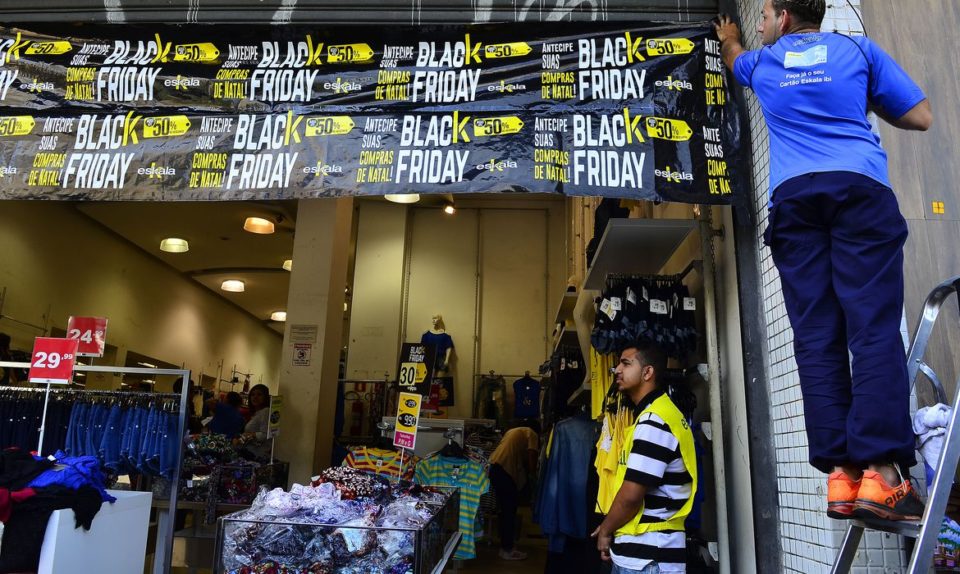 Vendas na Black Friday devem cair pela 1ª vez em cinco anos