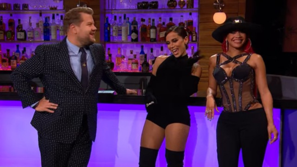 Anitta se apresenta no programa de James Corden