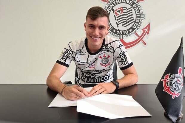 Corinthians renova contrato com Lucas Piton até 2024