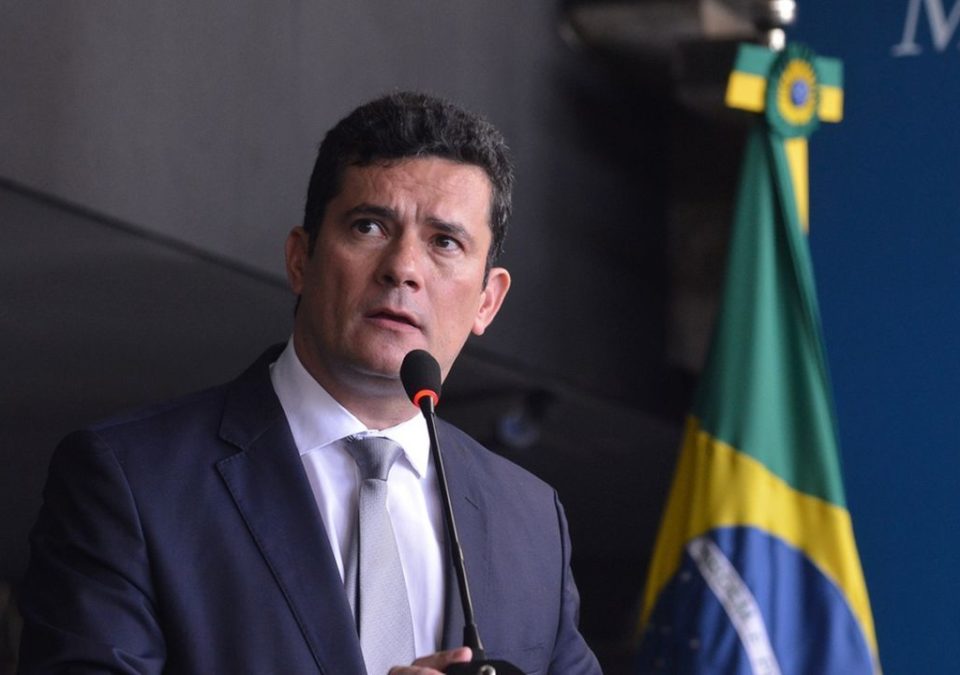 Abrigo de Moro, Podemos tem alvos da PF, Lava Jato e Justiça