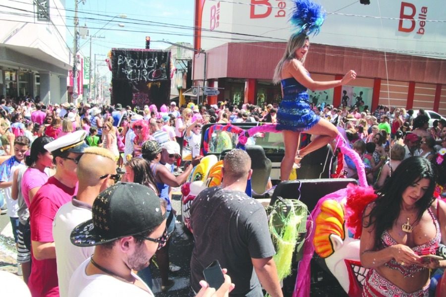 Prefeitura cancela Carnaval e folia popular ainda é incerta