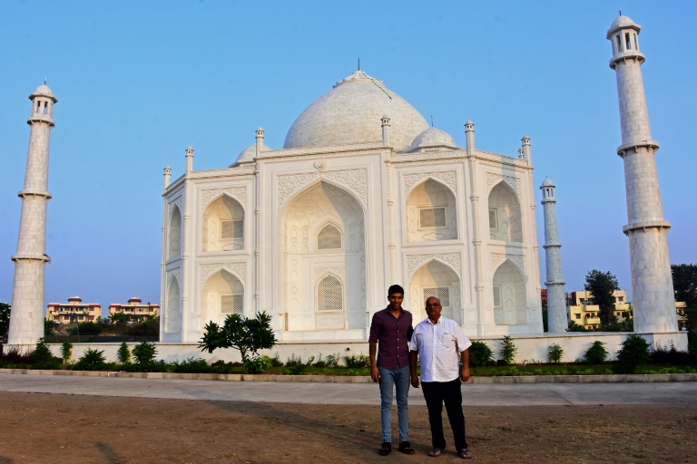 Indiano constrói cópia do Taj Mahal como prova de amor