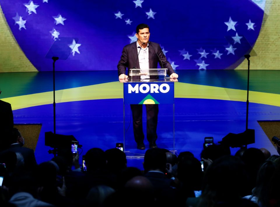 Moro defende aumento de auxílio e faz aceno ao PSDB