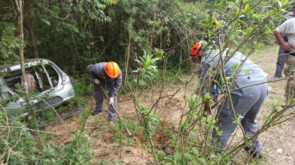 Polícia encontra cemitério clandestino em Sorocaba