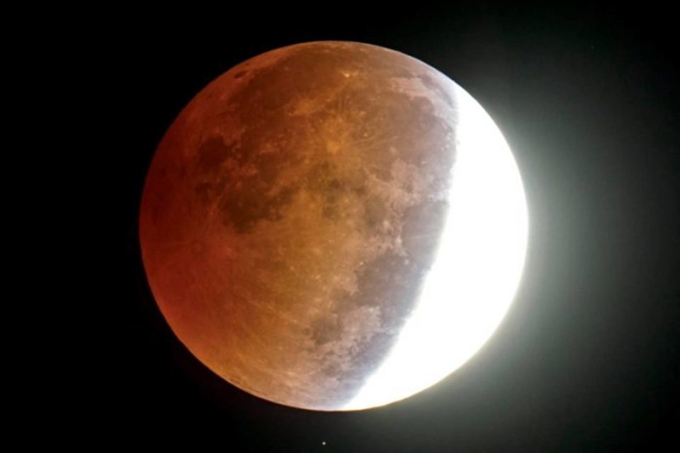 Eclipse parcial da Lua poderá ser observado nesta madrugada