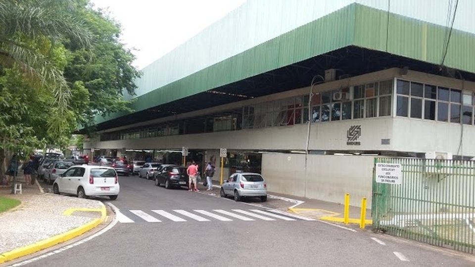 Homem é morto a tiros em rodoviária da região