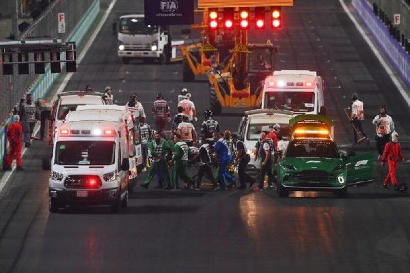 Enzo Fittipaldi fratura tornozelo após acidente em corrida da F2