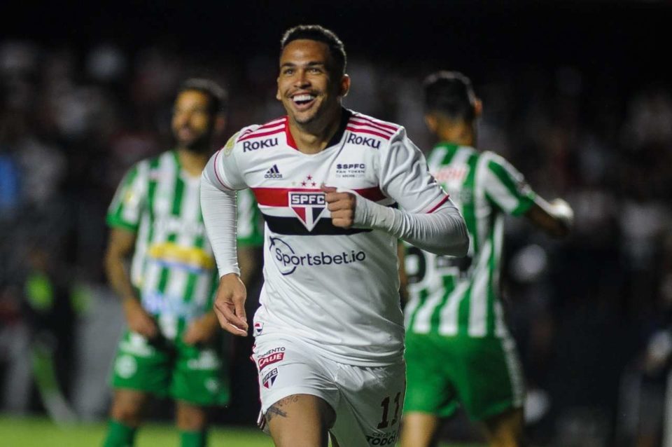 São Paulo derrota o Juventude e se livra do rebaixamento