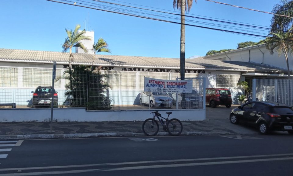 Terceirizados em escolas estaduais de Marília falam em ‘calote’