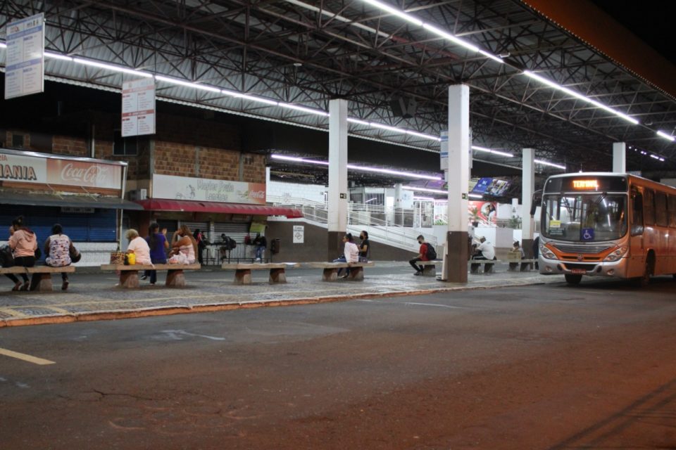 Acim pede mudança nos ônibus para estimular comércio