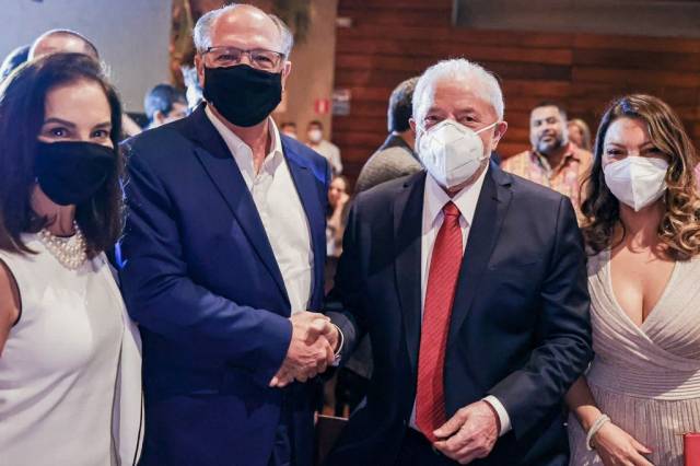 Em reunião com Lula, PSB cobra PT nos Estados