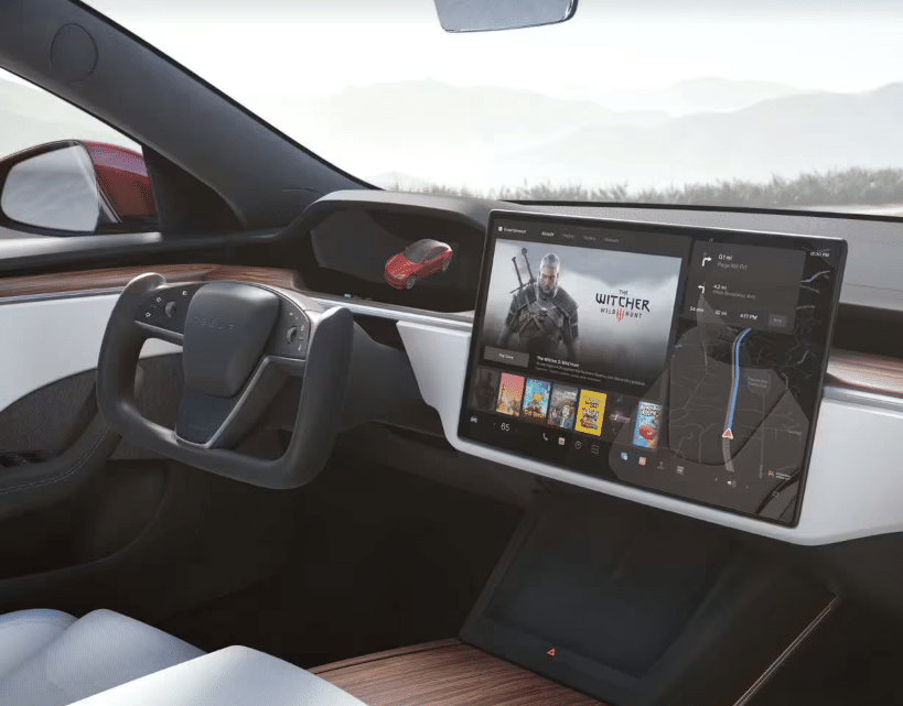 Tesla é investigada por incluir games no painel dos carros