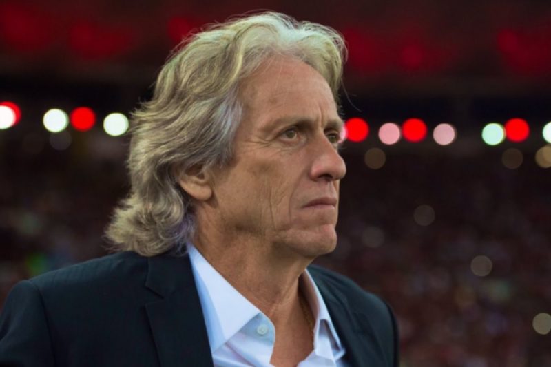 Benfica anuncia demissão do técnico Jorge Jesus