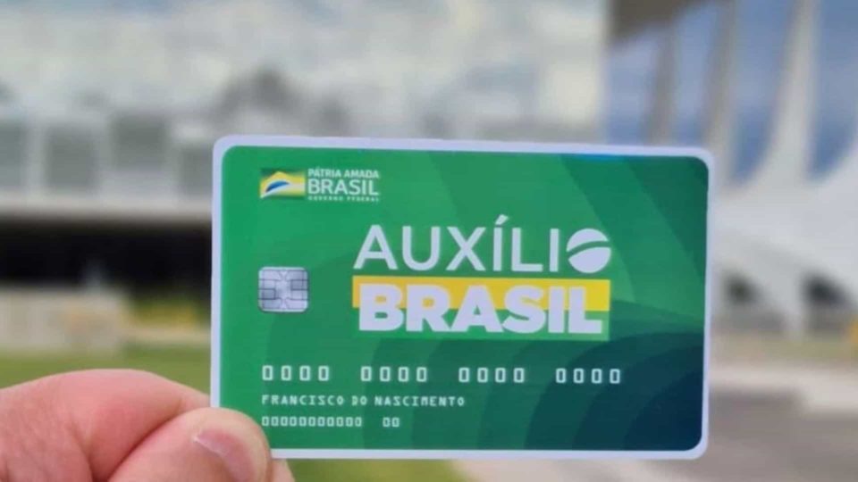 Pelo menos 3,4 milhões de famílias ficam sem Auxílio