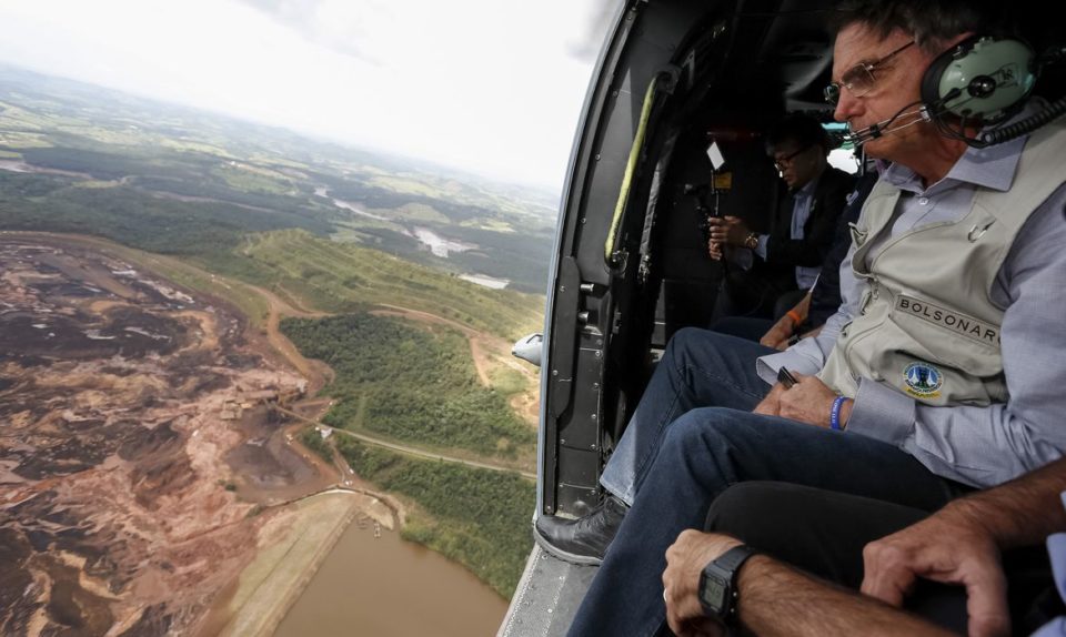 Bolsonaro libera FGTS em municípios de Minas e Bahia