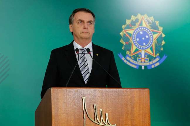 Bolsonaro veta renegociação de dívidas do Simples e MEIs