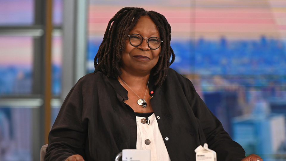 Whoopi Goldberg testa positivo para Covid-19