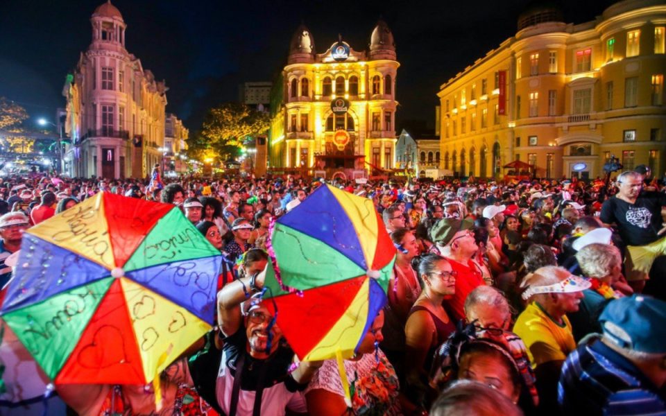 Carnaval de rua é cancelado no Recife e mais 10 capitais