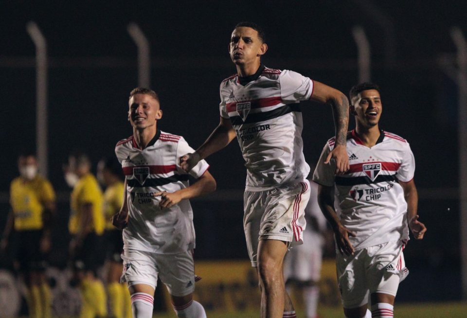 São Paulo vence Cruzeiro e avança na Copinha