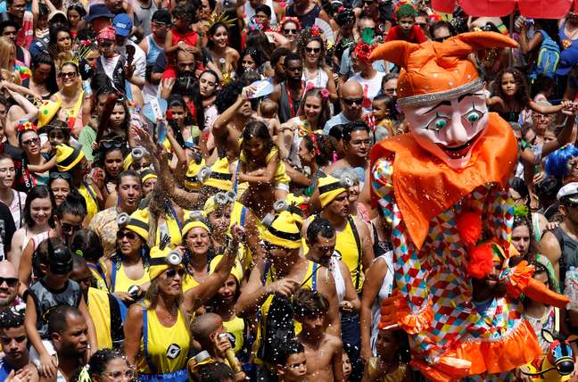 Festas e shows viram ‘plano B’ para Carnaval e dividem blocos