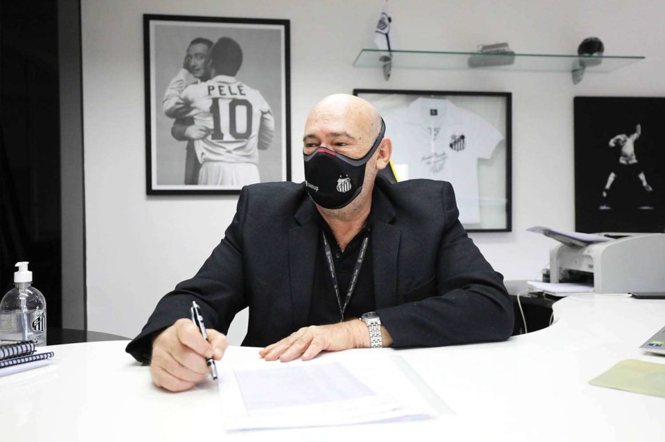 Presidente do Santos revela dívida de R$ 500 milhões