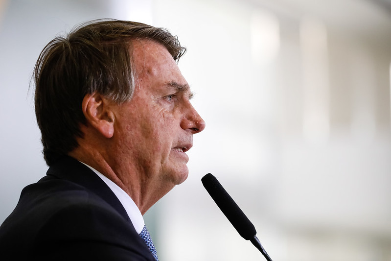 Bolsonaro defende reforma trabalhista do governo Temer