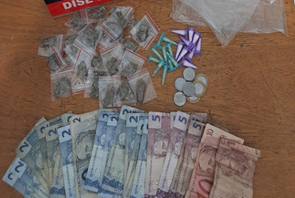 Dise apreende adolescente por tráfico de drogas