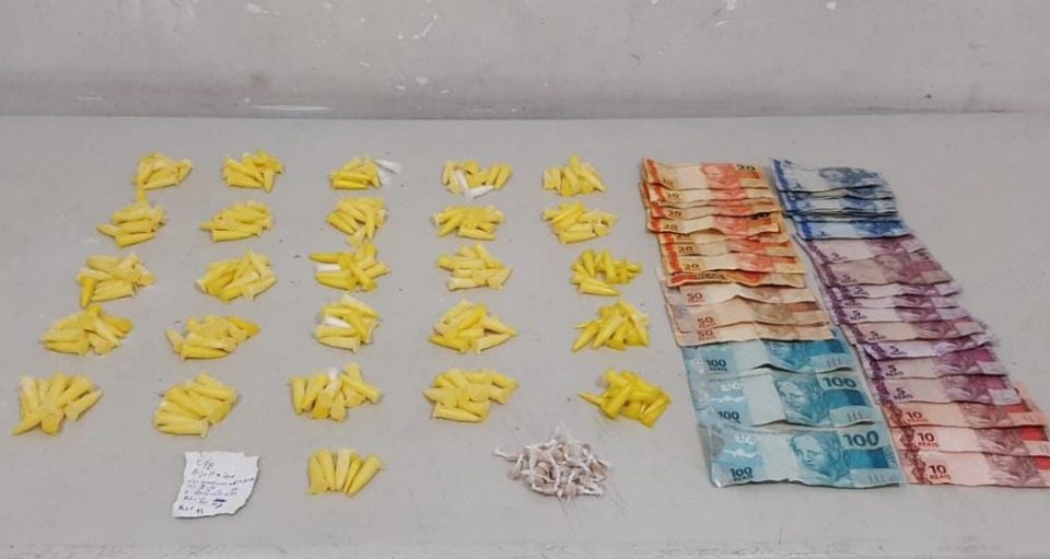 PM detém mais dois com drogas em Marília