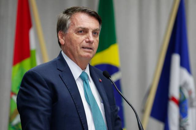 Bolsonaro diz que acertou PEC dos combustíveis com a Economia