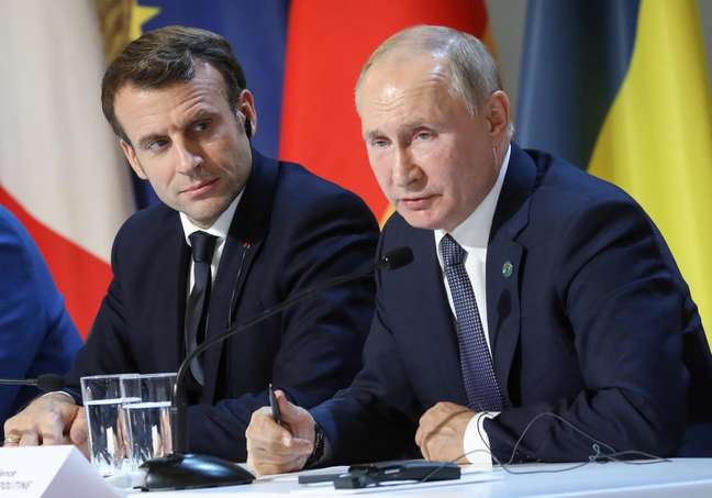 Macron liga para Putin e pede fim imediato de ataques