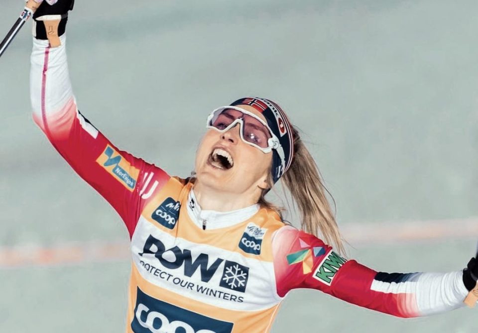 Norueguesa vence no skiathlon e conquista primeiro ouro em Pequim