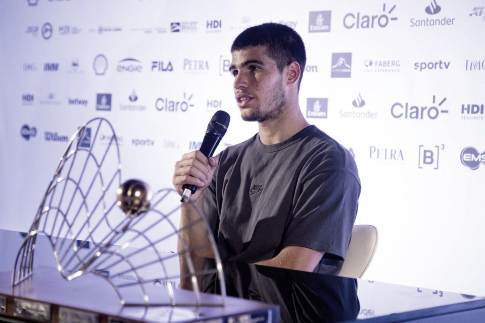Campeão do Rio Open, Alcaraz vira Top 20 no ranking
