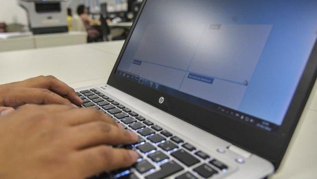 Oscilação da internet ainda incomoda usuários