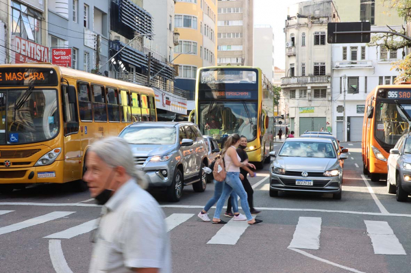 Em novo recorde, Brasil tem 286.050 casos de covid em 24h