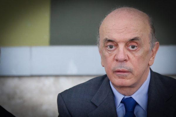 ‘Siglas devem se unir para acabar com polarização’, diz Serra