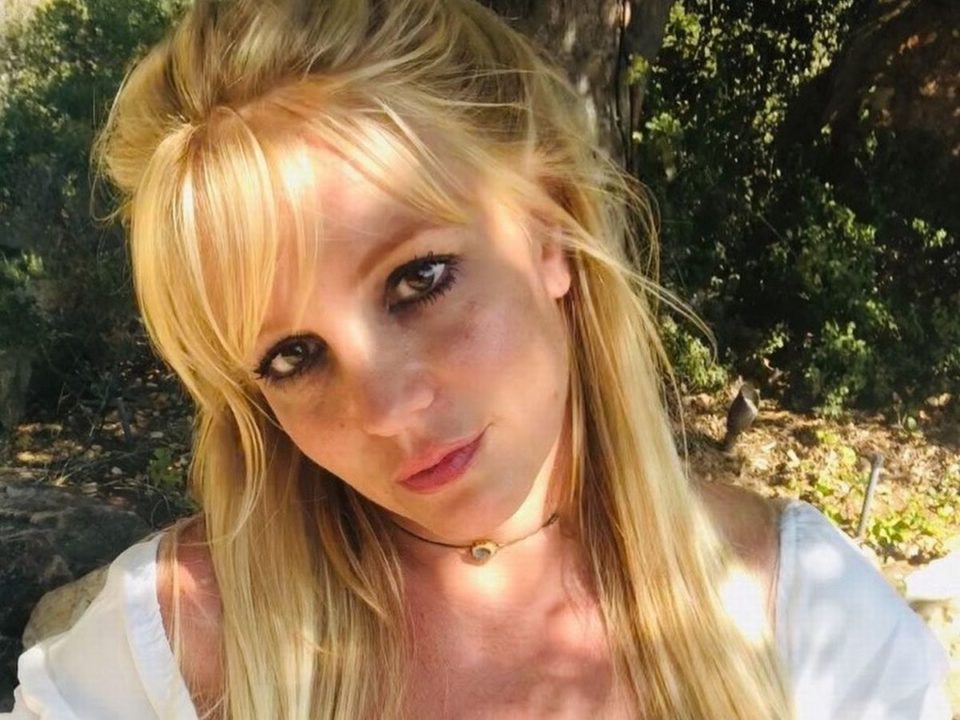 Perfil de Britney Spears some e deixa fãs intrigados