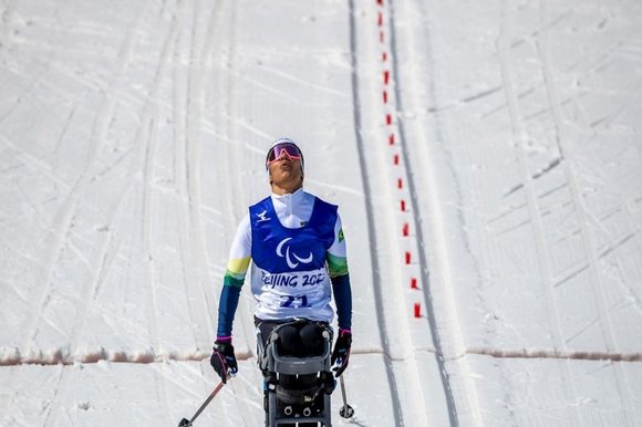 Brasileiros estreiam nos Jogos Paralímpicos de Inverno