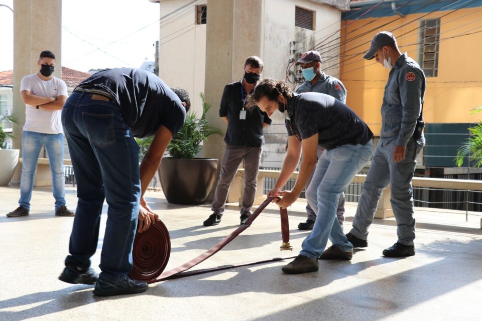 Turma de brigadistas no Paço Municipal finaliza curso