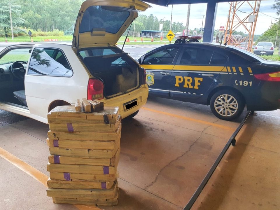 PRF apreende menor com 124 quilos de maconha na BR-153