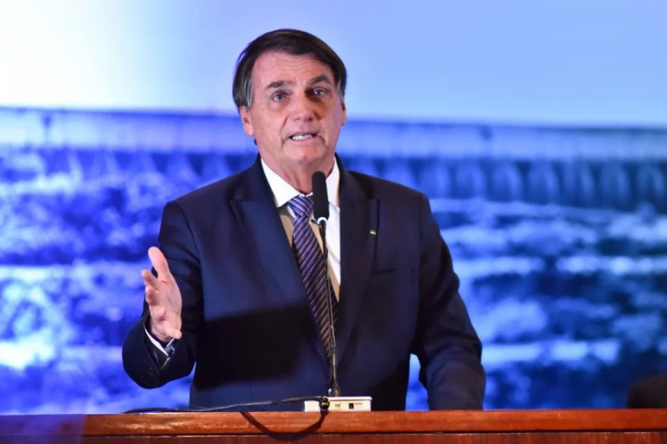 Auxílio ajuda a recuperar eleitor de Bolsonaro nas pesquisas