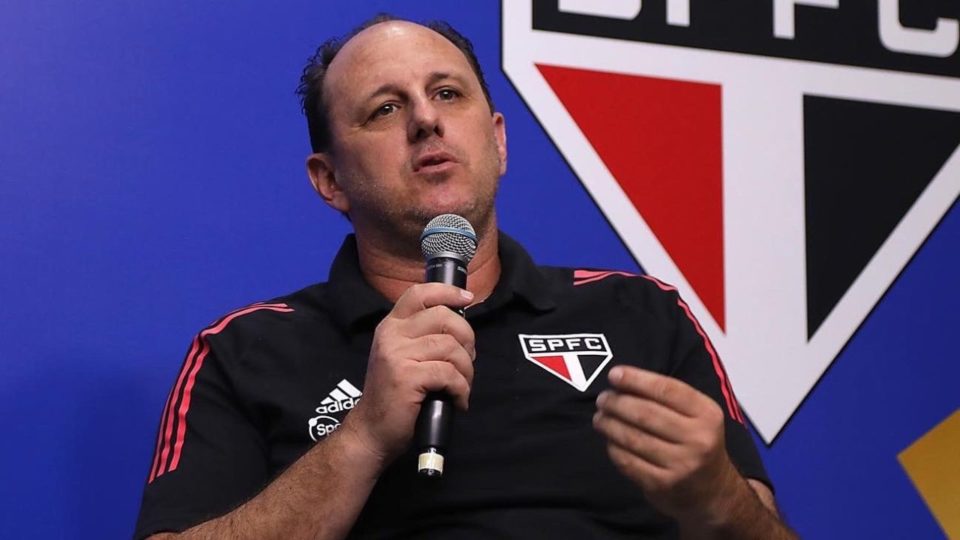 Rogério Ceni vê mudança de postura no São Paulo em 2022