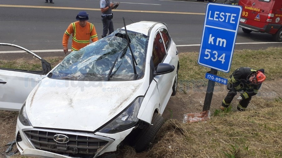 Três pessoas ficam feridas em acidente na SP-294 em Tupã