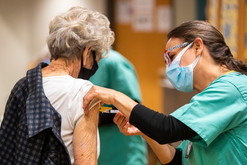 São Paulo aplicará 4ª dose em idosos com 60 anos ou mais