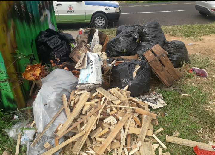 Vândalos ainda fazem ecopontos de alvo em Marília