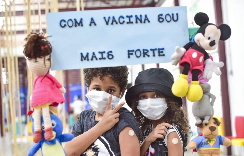 54% das crianças de 5 a 11 anos foram vacinadas com 1ª dose