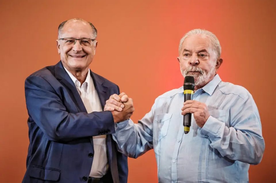 Lula confirma que chapa com Alckmin será lançada em maio