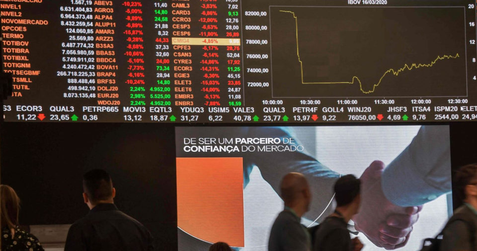 Empresas da Bolsa lucram 235% mais em 2021