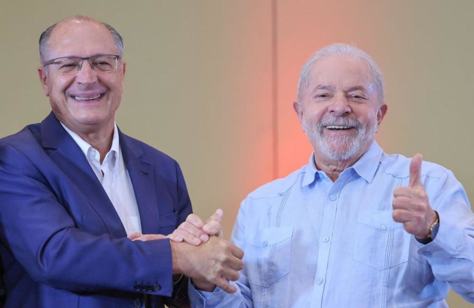 PSB indica Alckmin como vice para compor chapa com Lula