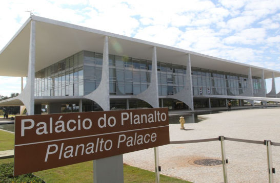 Planalto ameaça tirar cargo se União Brasil apoiar 3ª via